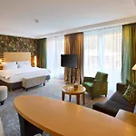Western Premier Park & Отель 4*