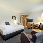 מלון Western Premier Park & 4*