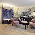 Western Premier Park & Hotel