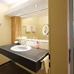 Western Premier Park & Hotel