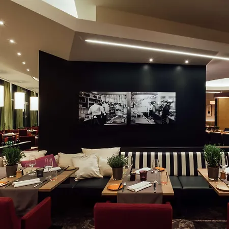 Ξενοδοχείο Western Premier Park & 4*