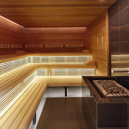 Отель Western Premier Park & 4*