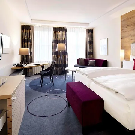 Отель Western Premier Park & 4*