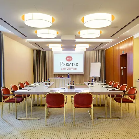 Western Premier Park & Отель 4*