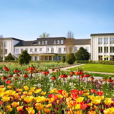 Отель Western Premier Park & 4*