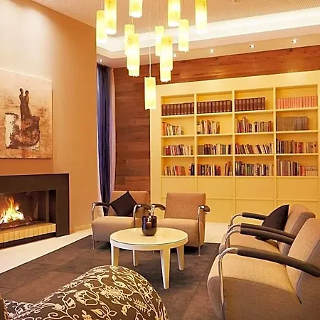 Отель Western Premier Park & 4*