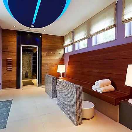 Western Premier Park & 4*