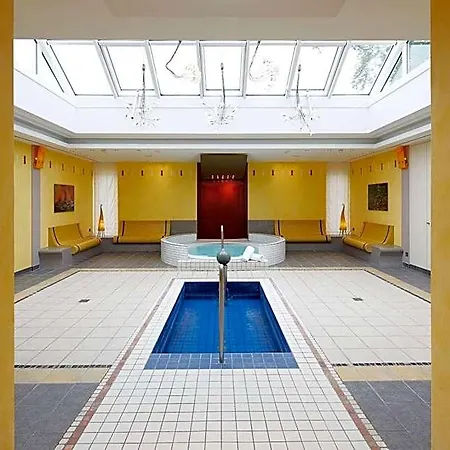 Western Premier Park & Отель 4*