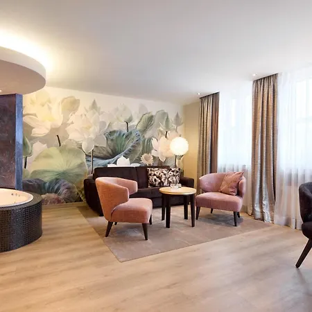 Western Premier Park & Hotel 4*