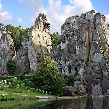 Western Premier Park & Отель 4*