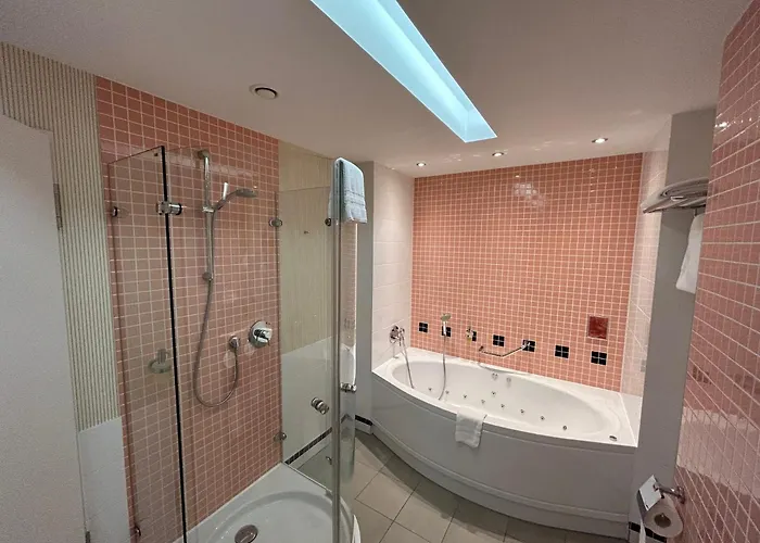 Western Premier Park Hotel&spa 4*